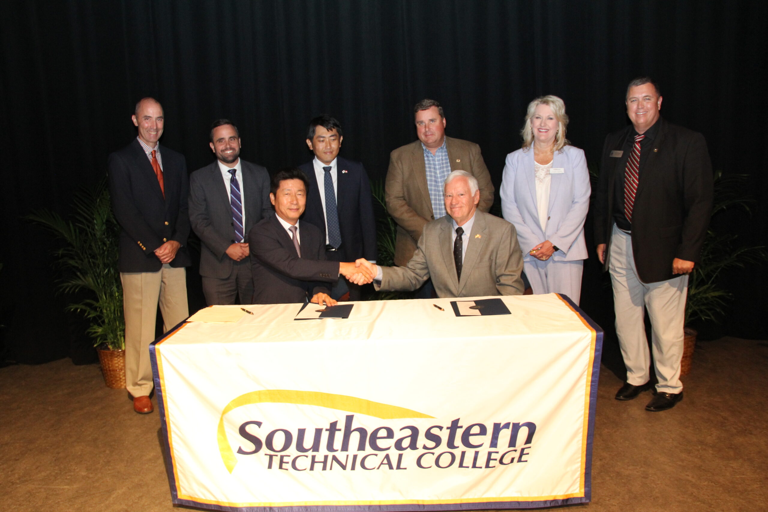 Larry Calhoun Southeastern Tech and HMGMA Sign Training Partnership MOU - HMGMA